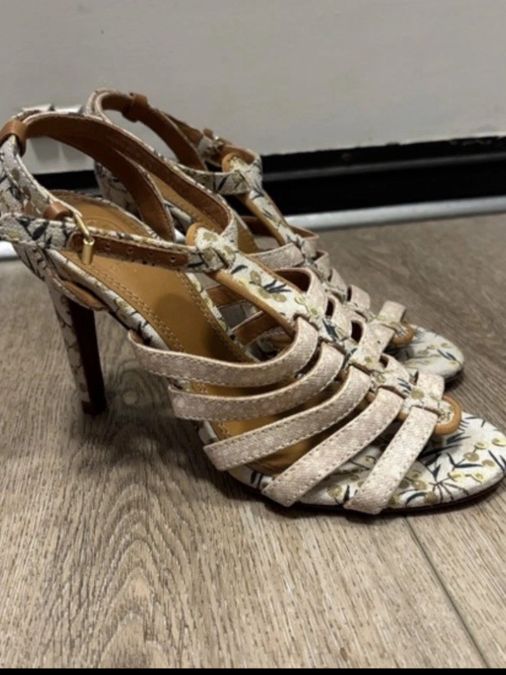 Tory Burch Canvas Ivory Floral Print/Leather Trim Strappy Heels 6.5